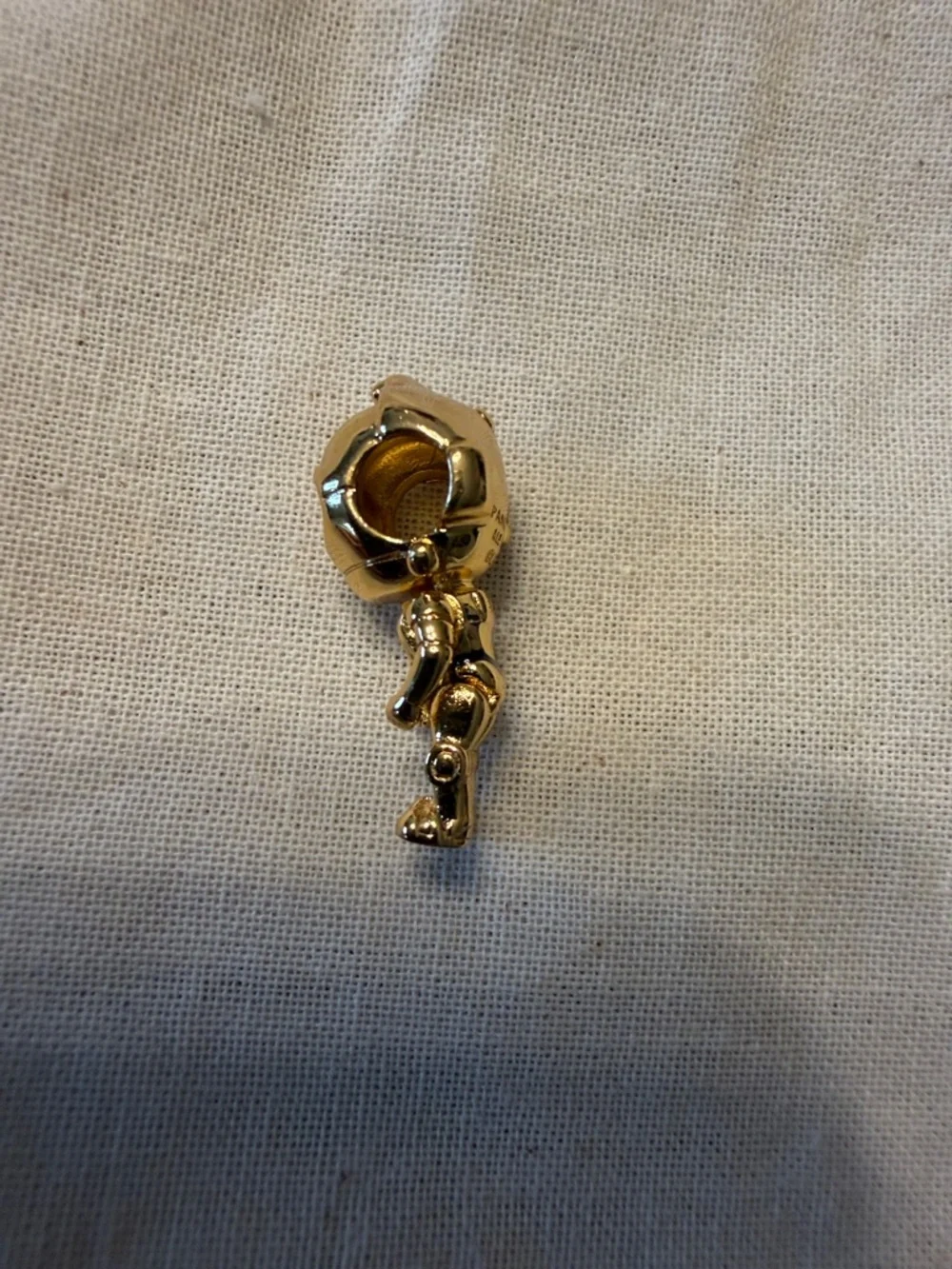 Pandora Star Wars C3-PO Charm - Picture 2 of 5